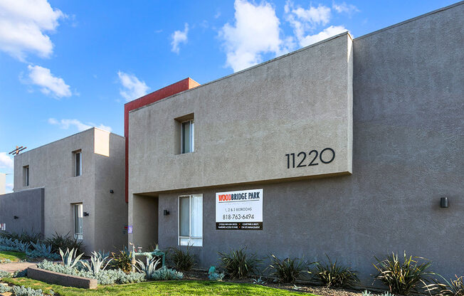 Entrance to Woodbridge Park Apartments.