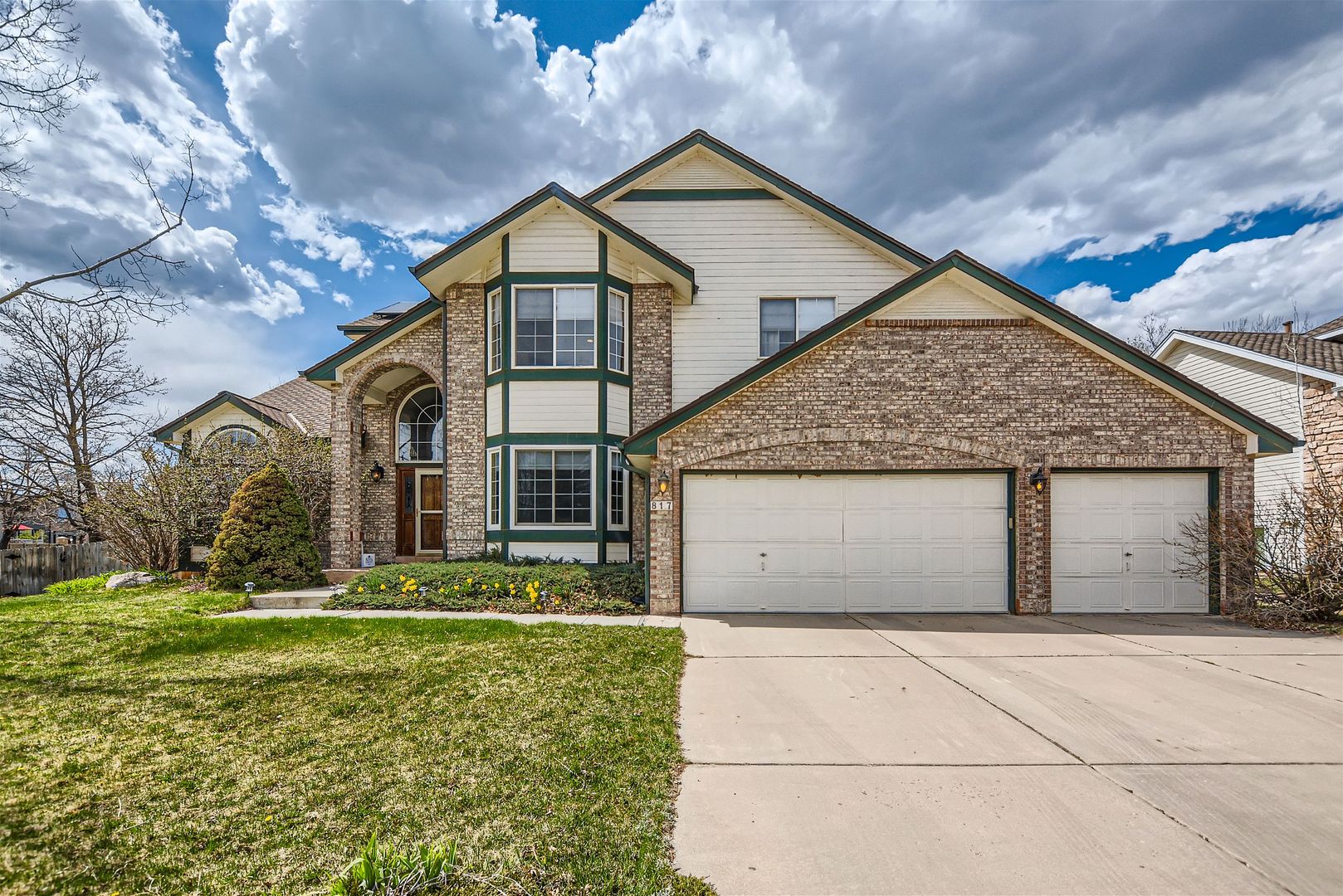 Spacious Haven: 4 BDR Home in Louisville, CO