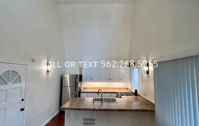 1 bed, 1 bath, 1,000 sqft, $2,200