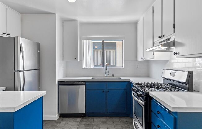 448 W WINDSOR RD