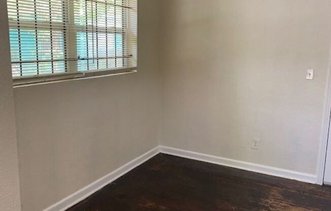 3 beds, 1 bath, $1,395