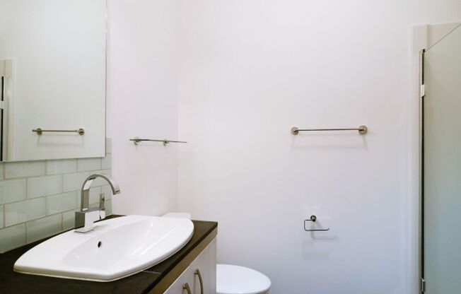 Park Place Apartments | 877 East Park Street