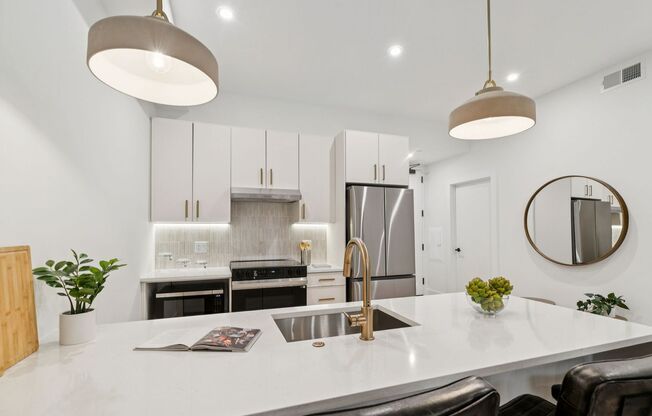 1 bed, 1 bath, 800 sqft, $2,017, Unit 210