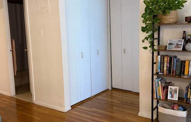 414 W 54 ST