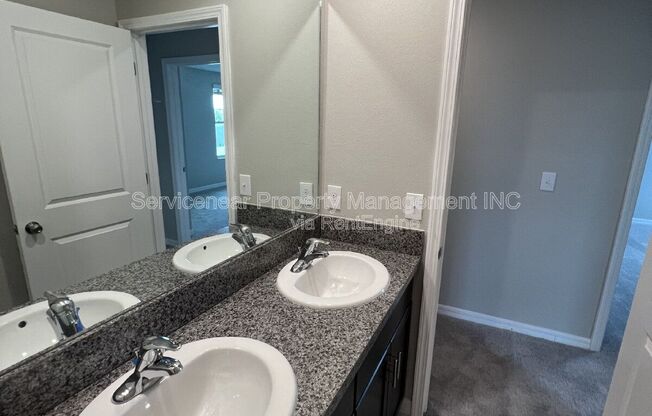 6 beds, 3 baths, 2,580 sqft, $2,545