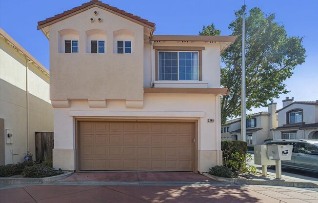 Stunning 4 bedroom, 2.5 bathroom home located in the Santa Clara