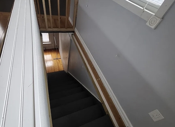 22 HINGHAM ST
