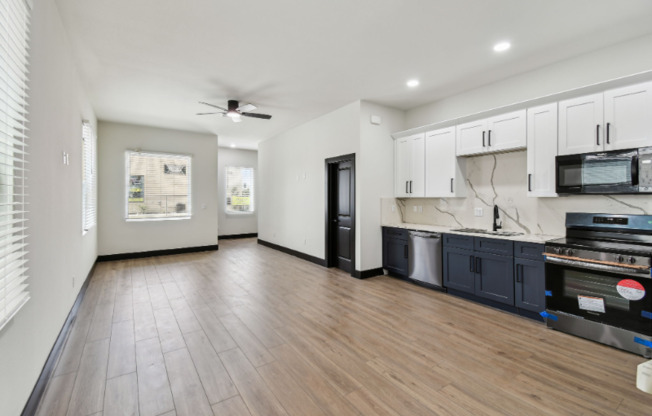 3365 4 AVE S