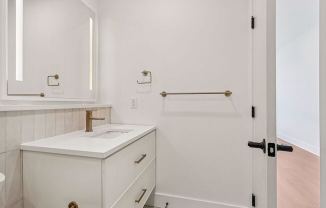 1 bed, 1 bath, 660 sqft, $1,788, Unit 206