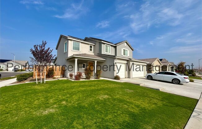 Stunning 4 Bed/3 Bath Home in NW Bakersfield with Solar and Security Deposit Alternative Option