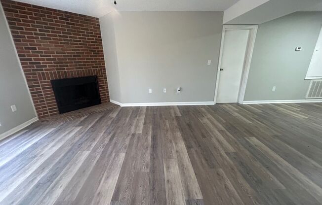 2 beds, 2 baths, $1,195, Unit 3609 D-47