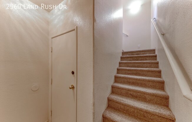 2560 LNDG RUSH DR