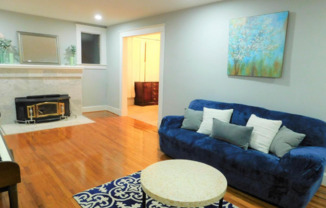 2 beds, 1 bath, $1,650, Unit APARTMENT 1