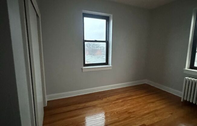 1 bed, 1 bath, $1,850, Unit A42