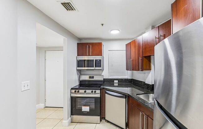 1 bed, 1.5 baths, 866 sqft, $1,900, Unit L- 504