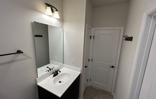 2 beds, 2 baths, $2,750, Unit Unit 401