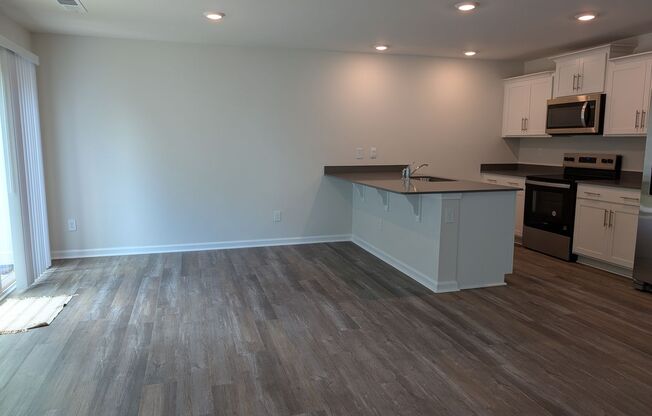 New Construction! Beautiful Townhome in Mallard Creek