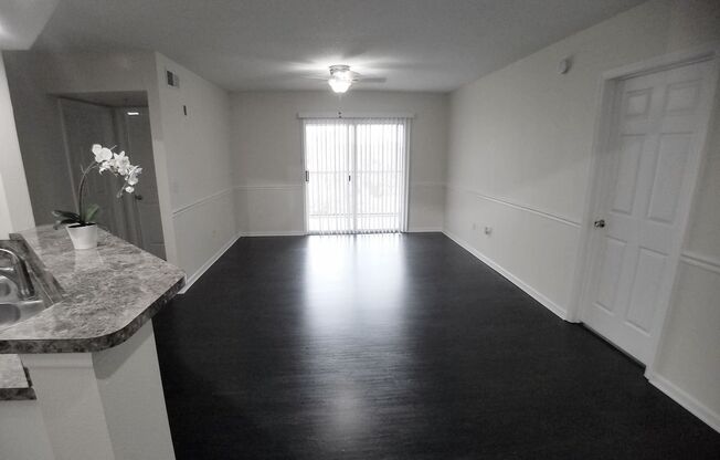 Beautiful 2/2 Wood Floors Condo For Rent @ The Crest close to UCF and Valencia College.