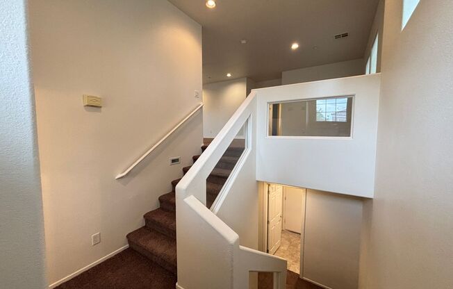 Beautiful 3 Story 4Bed/3.5/2Car residence located in the Tapestry Community