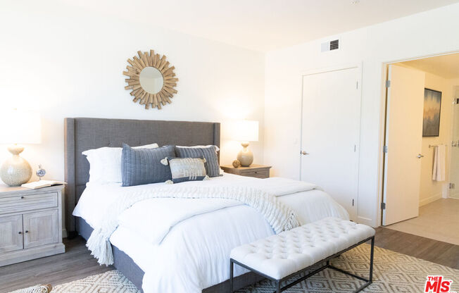2 beds, 2 baths, 971 sqft, $4,752, Unit 205W