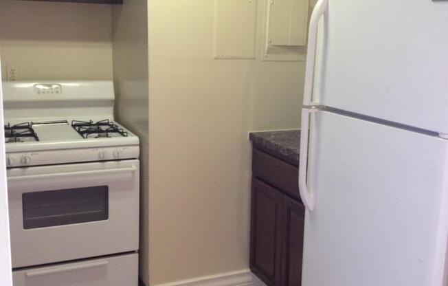 Spacious One Bedroom/One Bathroom Apartment in Montpelier Village with Panoramic Balcony Views will be Available April  10th! GAS, ELECTRIC & WATER ARE INCLUDED!