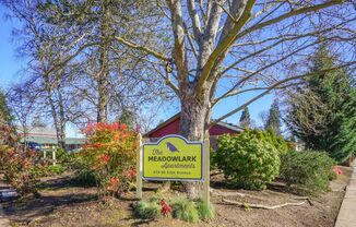 Meadowlark Apartments