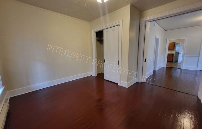 2 beds, 1 bath, 848 sqft, $1,875, Unit 001