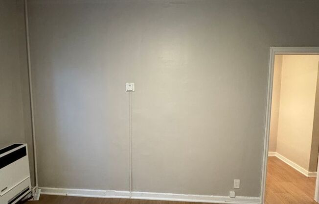 Studio, 1 bath, 440 sqft, $1,233, Unit 102a