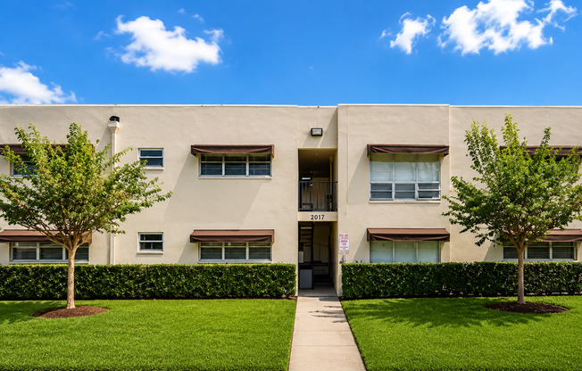 301 S Crescent Dr Hollywood, FL 33021