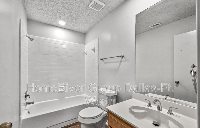 6128 LOS ROBLES LN