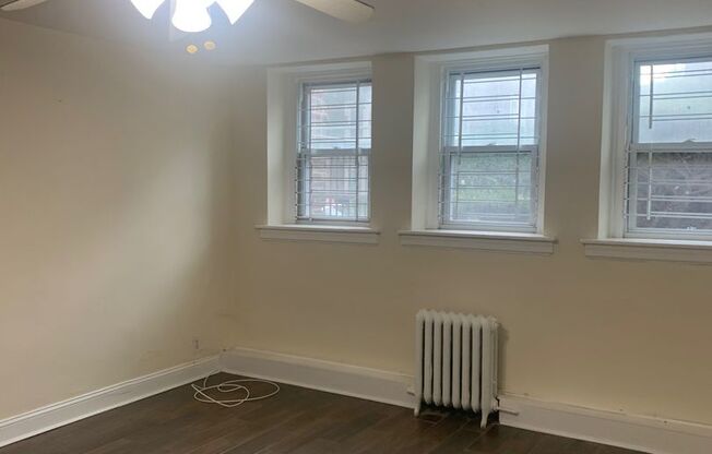 1 bed, 1 bath, 650 sqft, $1,150, Unit 4827-A1