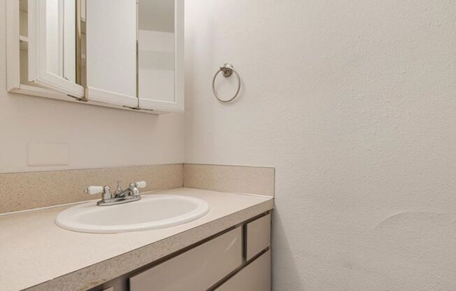 2 beds, 1.5 baths, 1,100 sqft, $1,750, Unit 7