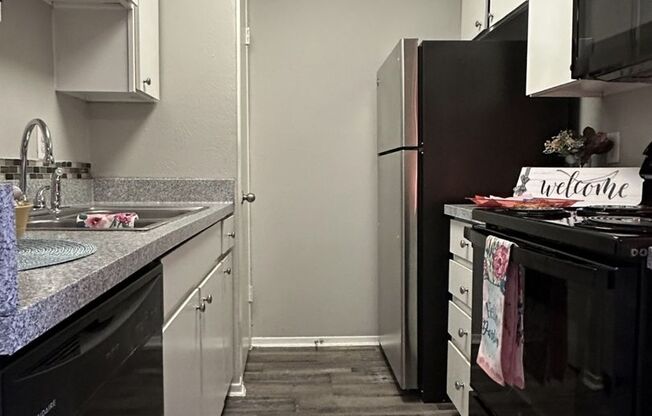 1 bed, 657 sqft, $1,075