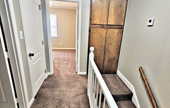 2 beds, 1.5 baths, 1,250 sqft, $975, Unit 2414 #5