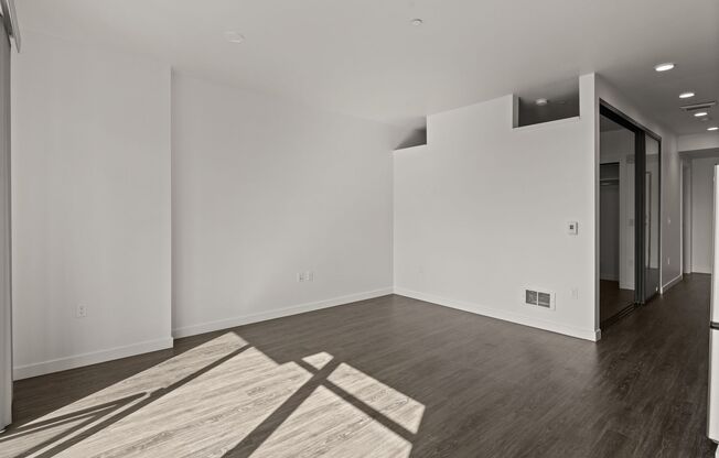 1 bed, 1 bath, 565 sqft, $2,395, Unit 606