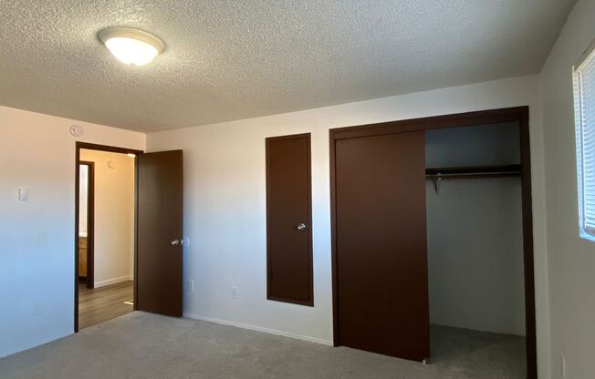 2 beds, 1 bath, 1,000 sqft, $1,795, Unit Unit 05