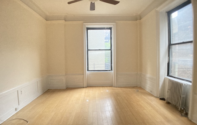 2 beds, 1 bath, $3,041, Unit 3B