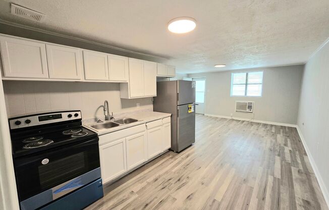 1 bed, 1 bath, 570 sqft, $700, Unit CS 94