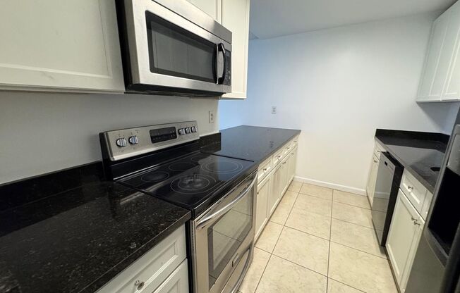 2 beds, 2 baths, $1,900, Unit # B 301