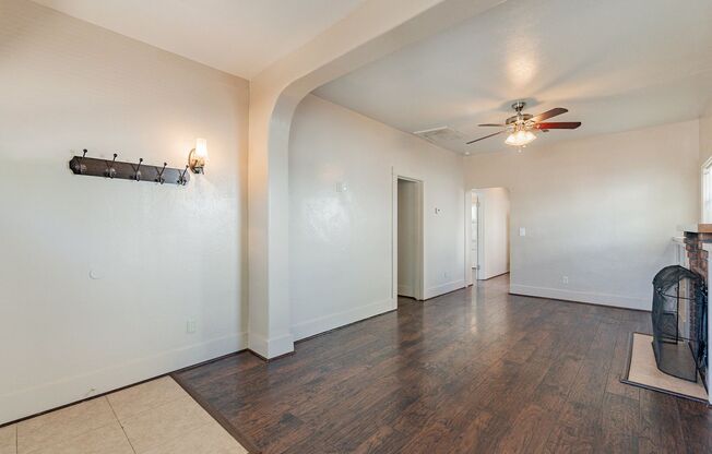 4 beds, 3 baths, $3,800, Unit 1