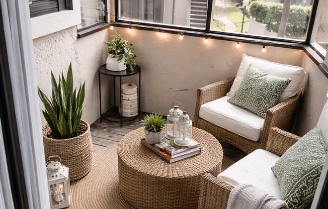 FOR RENT! Beautiful 2/2 Winter Park  Pool View Condo  in front of Full Sail!