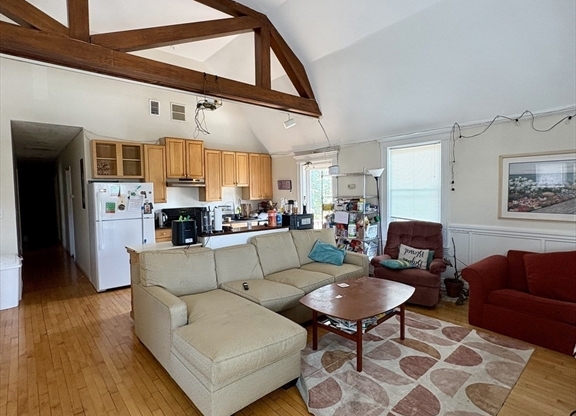 96 CHESTNUT HL AVE