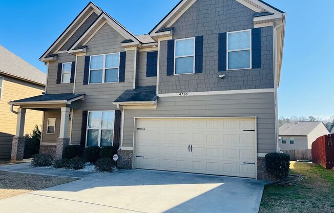 Beautiful 4 bedroom, 2.5 bathroom home In the desirable Parkway Villages Community in Union City! Must See!