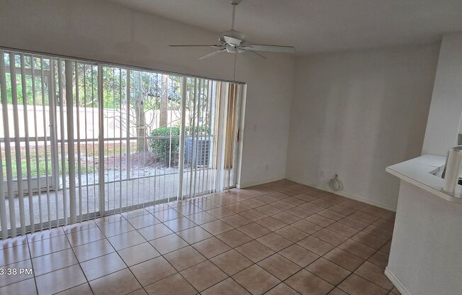 ***Beautiful Clean ready to move-in Townhome 2BR/2.5BA/1 Car Garage ***