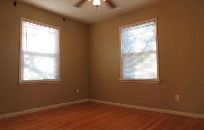 2 beds, 1 bath, $1,150