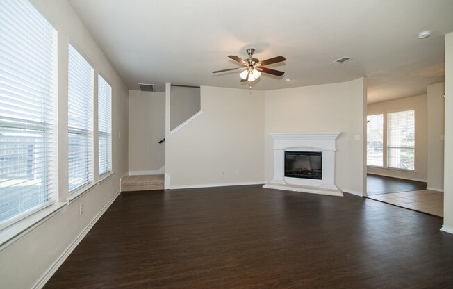 Awesome House! **Burleson** Available 11/1/2024- Coming SOON