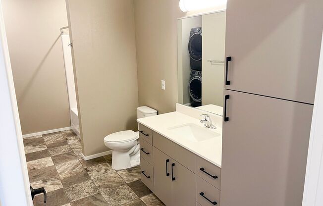 Studio, 1 bath, 567 sqft, $895, Unit Bldg 5 Apt 5320