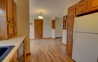 5 beds, 2 baths, $1,750