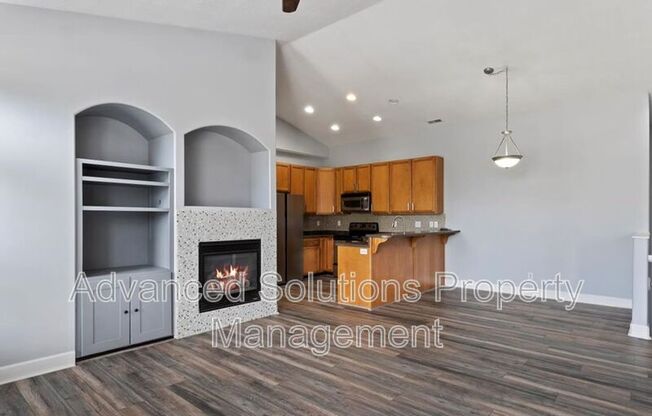 239 N BIRMINGHAM LN