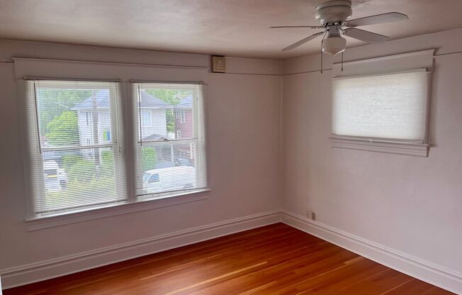 #108-3745 SE Belmont